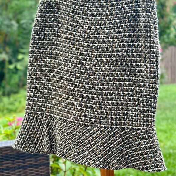 Elegant Black and White Tweed Pencil Skirt - Picture 1 of 7